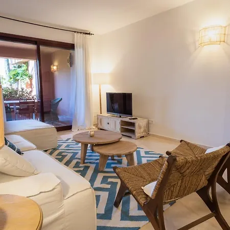 3+1 Bed Apartment, 100m Away From The شقة *