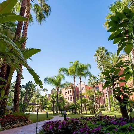 3+1 Bed Apartment, 100m Away From The Appartement *