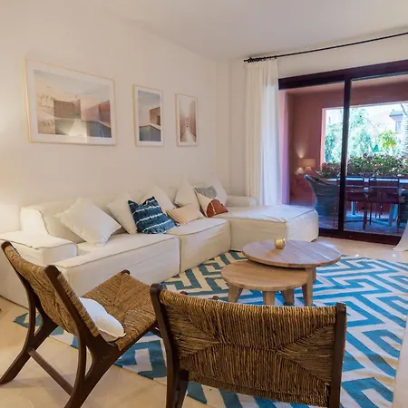 3+1 Bed Apartment, 100m Away From The Marbella