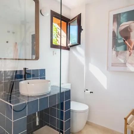 Apartmán 3+1 Bed Apartment, 100m Away From The *