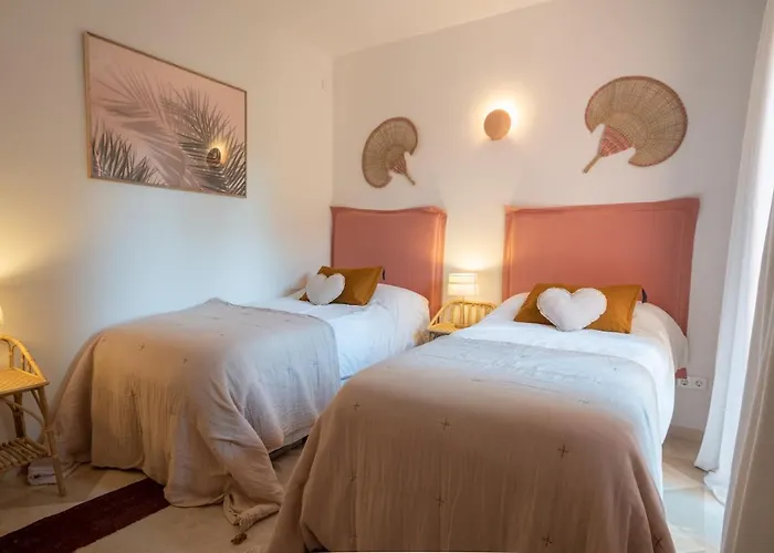 3+1 Bed Apartment, 100m Away From The * Marbella